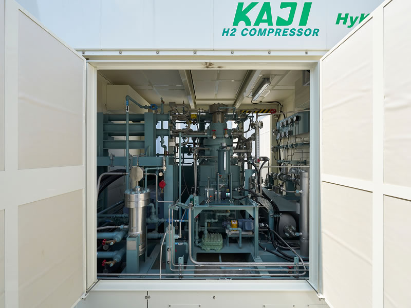 水素圧縮機（コンプレッサー）